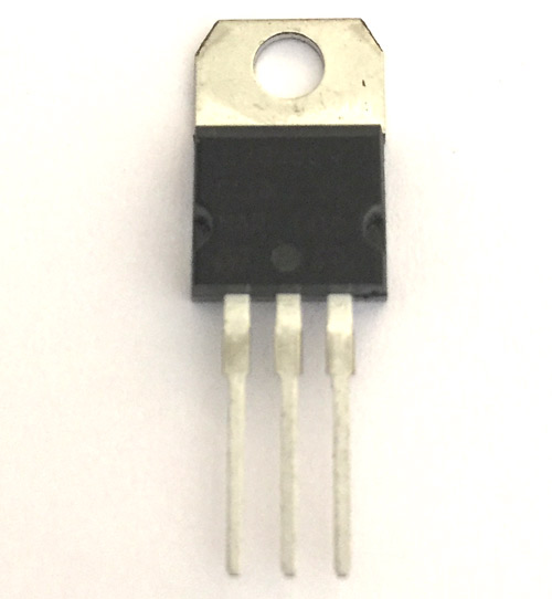 IC điều chỉnh điện áp 7805